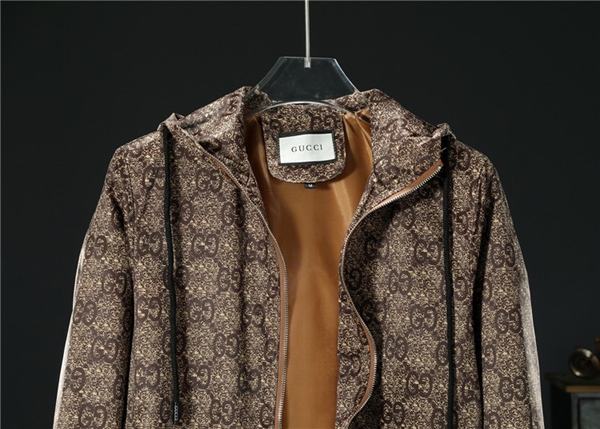 ブランドジャケット着用イメージ